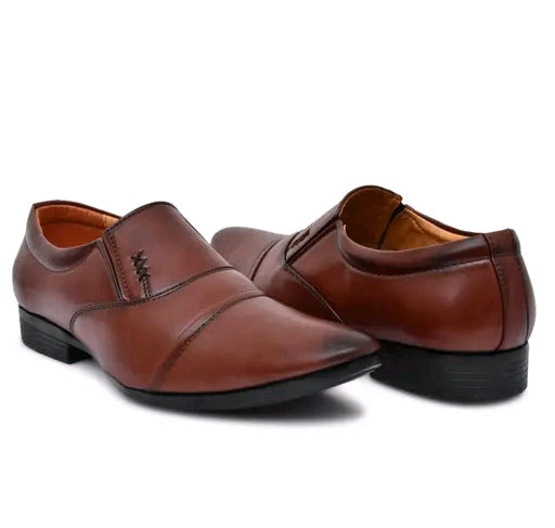 Pointed Toe Oxford Shoes – Classic Formal Wear for Indian Professionals