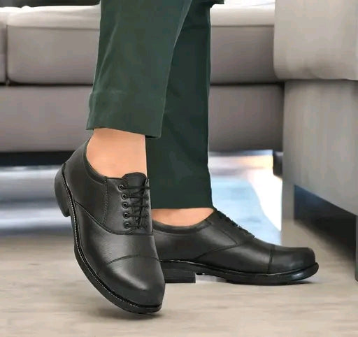Men’s Classic Black Leather Oxford Shoes – Premium Office Wear