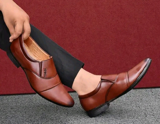 Pointed Toe Oxford Shoes – Classic Formal Wear for Indian Professionals